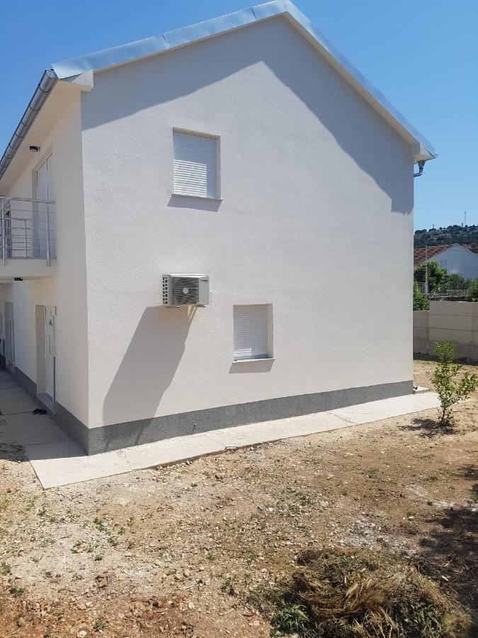 Apartmani Tamaris Murter Bagian luar foto