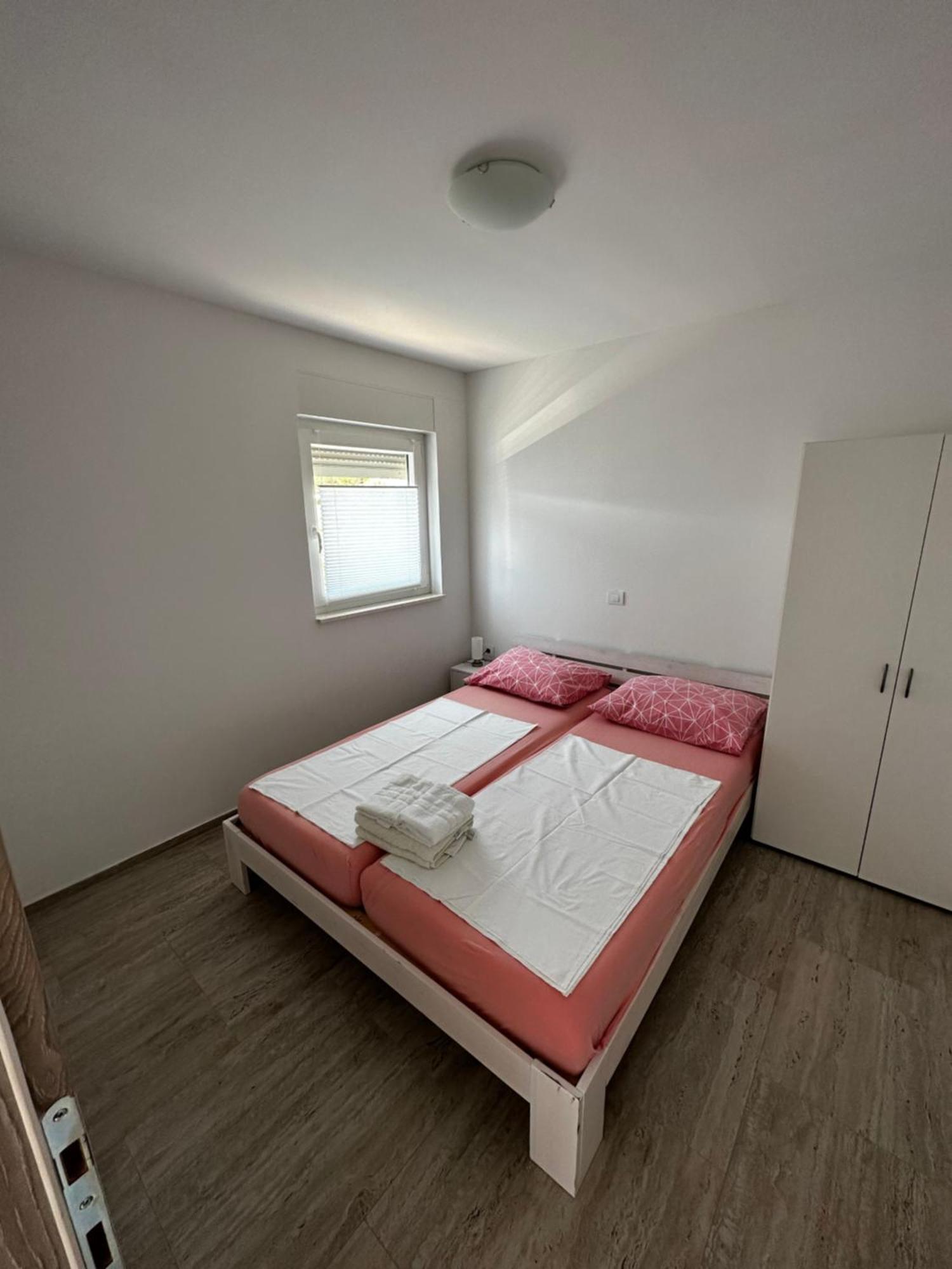 Apartmani Tamaris Murter Bagian luar foto